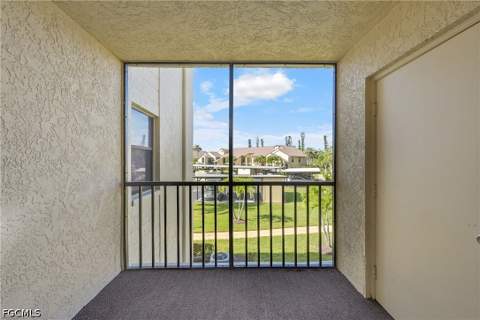 8474 Charter Club Cir 13, Fort Myers FL - photo 24 of 32