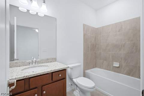 14467 Cantabria Dr, Fort Myers FL - photo 18 of 39