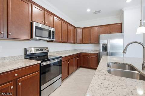 14467 Cantabria Dr, Fort Myers FL - photo 8 of 39