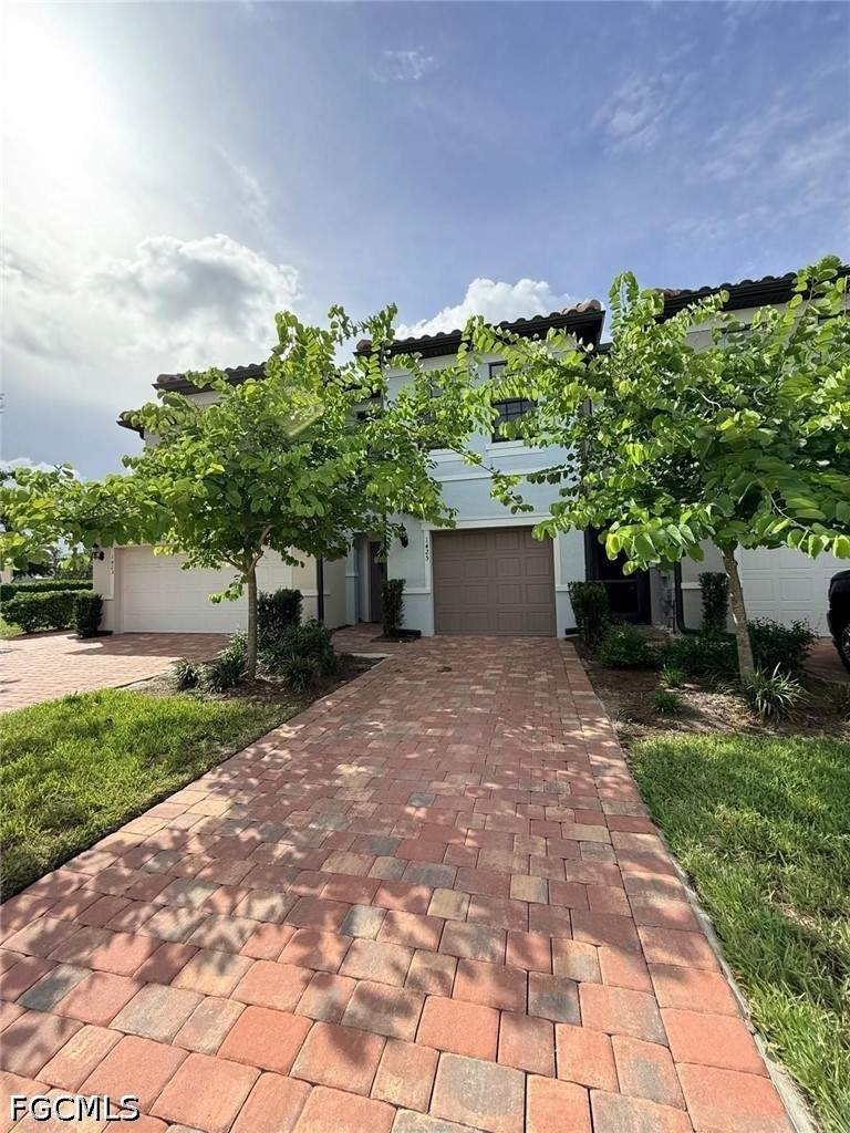 3 bedroom Townhouse at 1425 Weeping Willow CT, SAWGRASS AT CORAL LAKES, Cape Coral — photo 1
