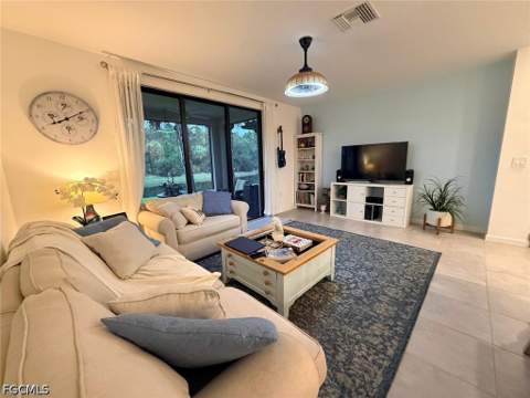 1425 Weeping Willow CT, Cape Coral FL - photo 13 of 45