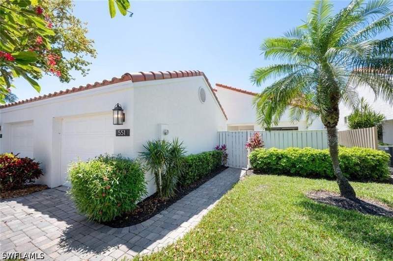 2 bedroom Attached at 551 Beachwalk Cir, Beachwalk Gardens, Naples — photo 2