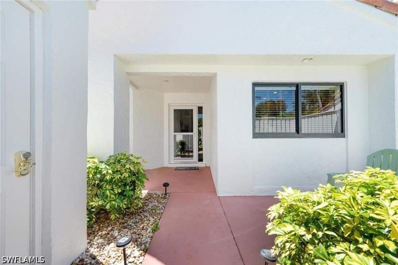 2 bedroom Attached at 551 Beachwalk Cir, Beachwalk Gardens, Naples — photo 4