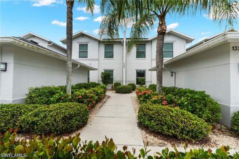 1320 Charleston Square Dr 103, Naples FL - photo 10 of 47