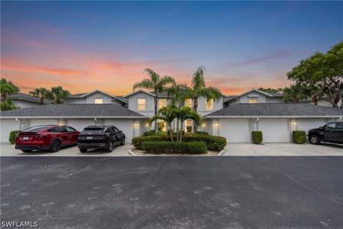 1320 Charleston Square Dr 103, Naples FL - photo 9 of 47