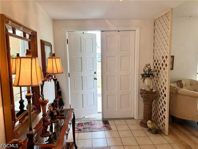 3 bedroom SingleFamilyResidence at 810 El Dorado Pkwy W, Rose Garden, Cape Coral — photo 5