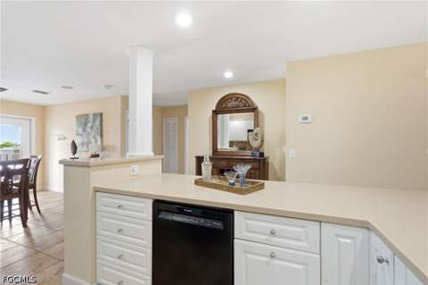4206 SE 20th Pl 105, Cape Coral FL - photo 13 of 44