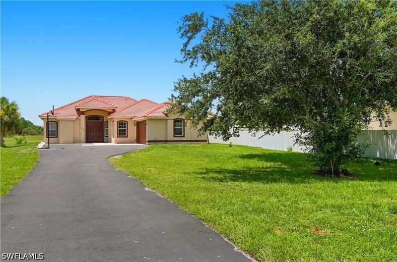 4 bedroom SingleFamilyResidence at 2930 35th Ave NE, Golden Gate Estates, Naples — photo 1