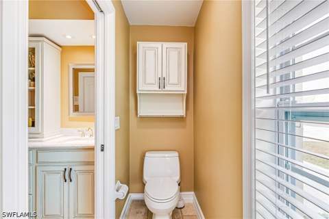 401 Candlewick Cir E, Lehigh Acres FL - photo 14 of 48