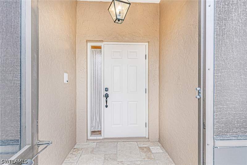 3 bedroom SingleFamilyResidence at 401 Candlewick Cir E, Covington Mead, Lehigh Acres — photo 3
