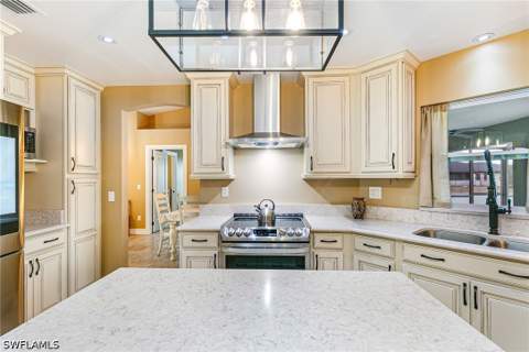 401 Candlewick Cir E, Lehigh Acres FL - photo 6 of 48