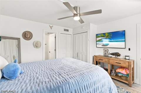 1417 Chesapeake Ave 106, Naples FL - photo 11 of 34