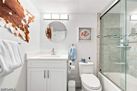 1417 Chesapeake Ave 106, Naples FL - photo 14 of 34