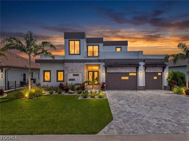 6 bedroom SingleFamilyResidence at 5305 Bayshore Ave, Cape Coral, Cape Coral — photo 1