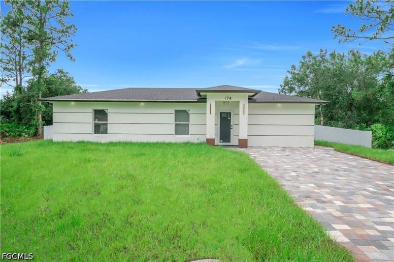 3 bedroom SingleFamilyResidence at 174 Blakely Ave S, Lehigh Acres, Lehigh Acres — photo 2