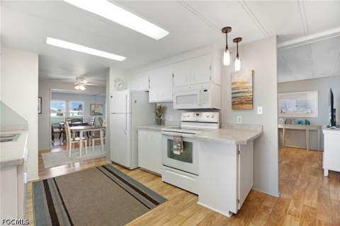 275 Boros Dr, North Fort Myers FL - photo 7 of 39