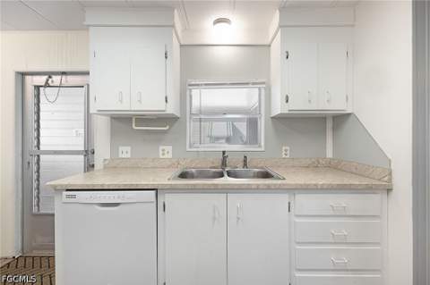 275 Boros Dr, North Fort Myers FL - photo 9 of 39