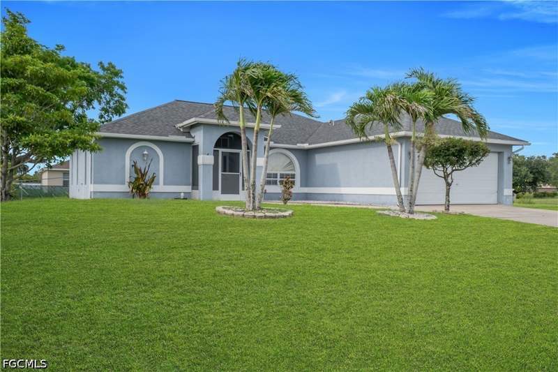 3 bedroom SingleFamilyResidence at 2321 Kismet Pkwy E, Cape Coral, Cape Coral — photo 3