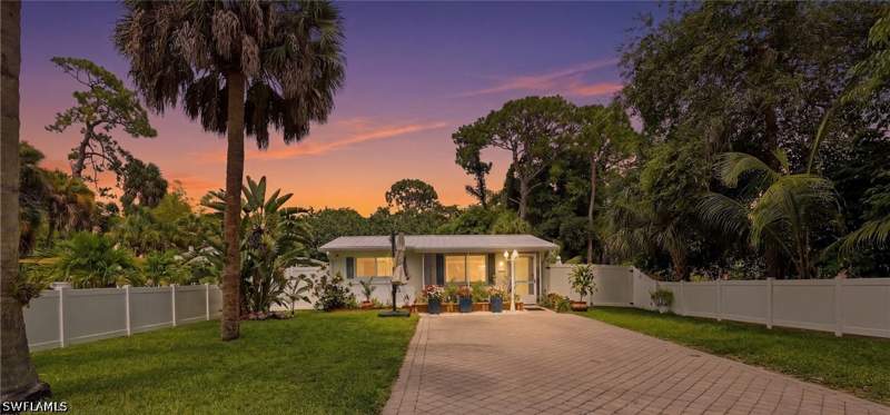 2 bedroom SingleFamilyResidence at 1447 Shadowlawn Dr, Rock Creek Park, Naples — photo 1