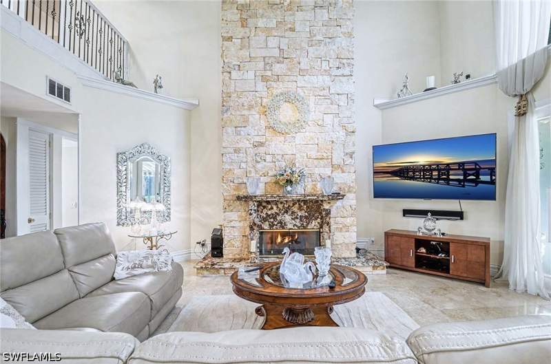 4 bedroom SingleFamilyResidence at 9250 The Ln, Quail Woods Estates, Naples — photo 5
