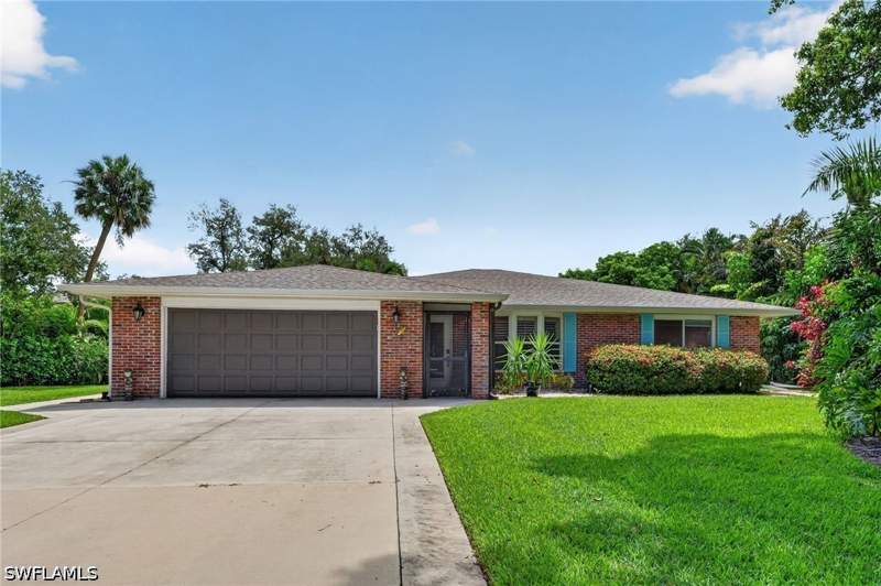 3 bedroom SingleFamilyResidence at 27278 Tennessee St, Heitmans, Bonita Springs — photo 3