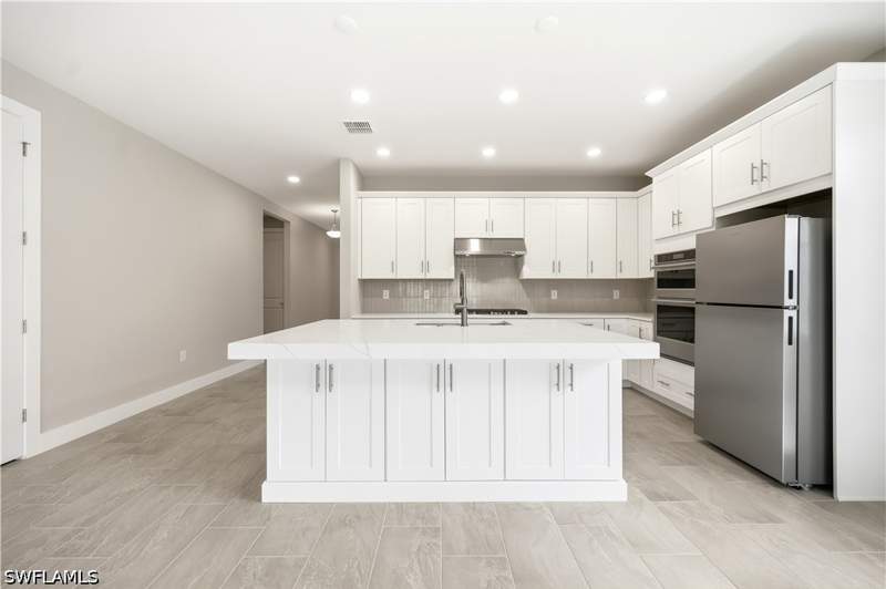 3 bedroom SingleFamilyResidence at 8805 Oceana Way, Seven Shores, Naples — photo 3