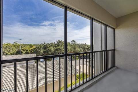 900 Arbor Lake Dr 9-307, Naples FL - photo 19 of 33