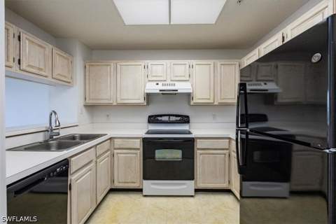 900 Arbor Lake Dr 9-307, Naples FL - photo 9 of 33