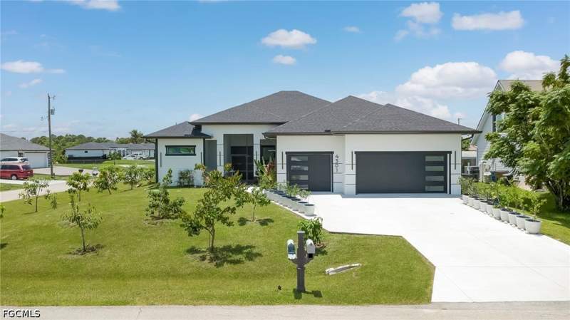 4 bedroom SingleFamilyResidence at 4301 10th St W, Lehigh Acres, Lehigh Acres — photo 2