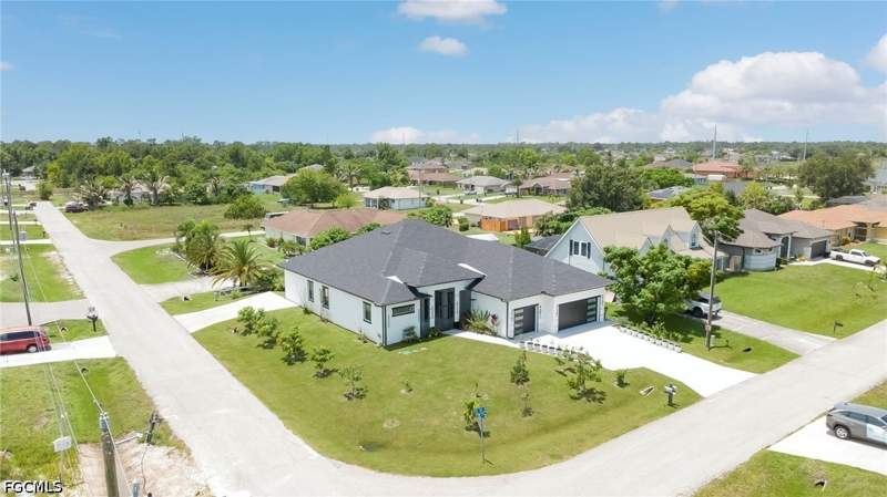 4 bedroom SingleFamilyResidence at 4301 10th St W, Lehigh Acres, Lehigh Acres — photo 3