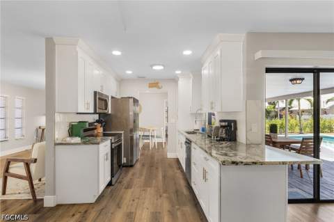 1424 SW 49th St, Cape Coral FL - photo 13 of 43