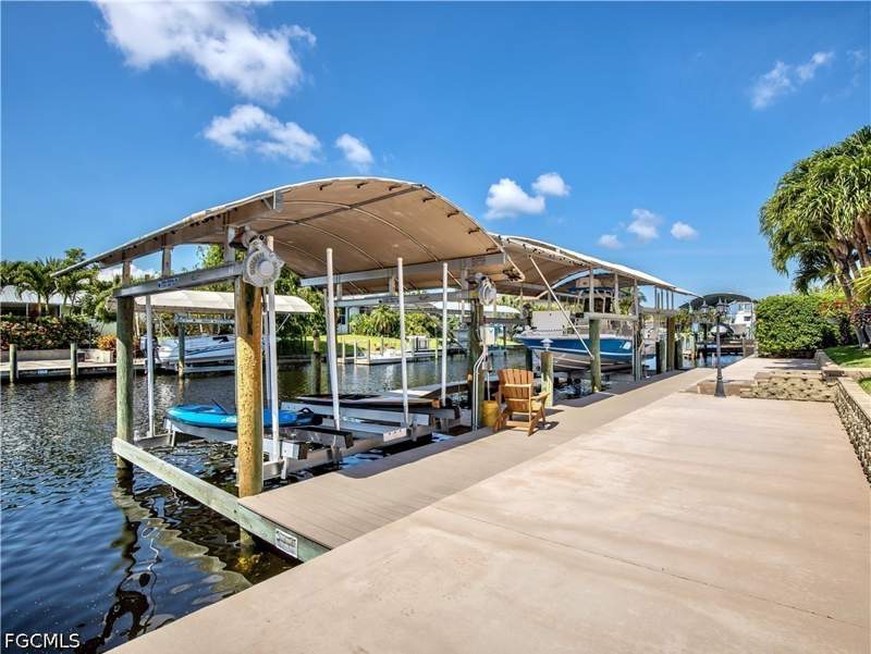 4 bedroom SingleFamilyResidence at 980 Bal Isle Dr, Town And River, Fort Myers — photo 4