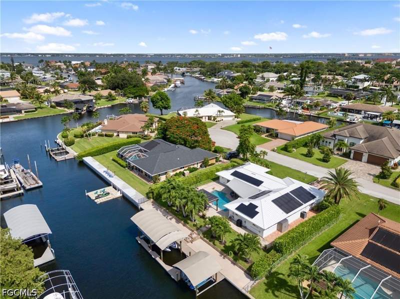 4 bedroom SingleFamilyResidence at 980 Bal Isle Dr, Town And River, Fort Myers — photo 5