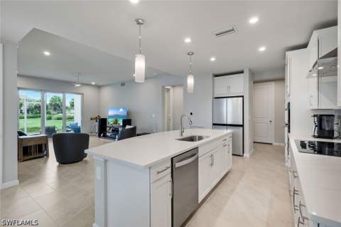 4563 Arboretum Cir 101, Naples FL - photo 10 of 26