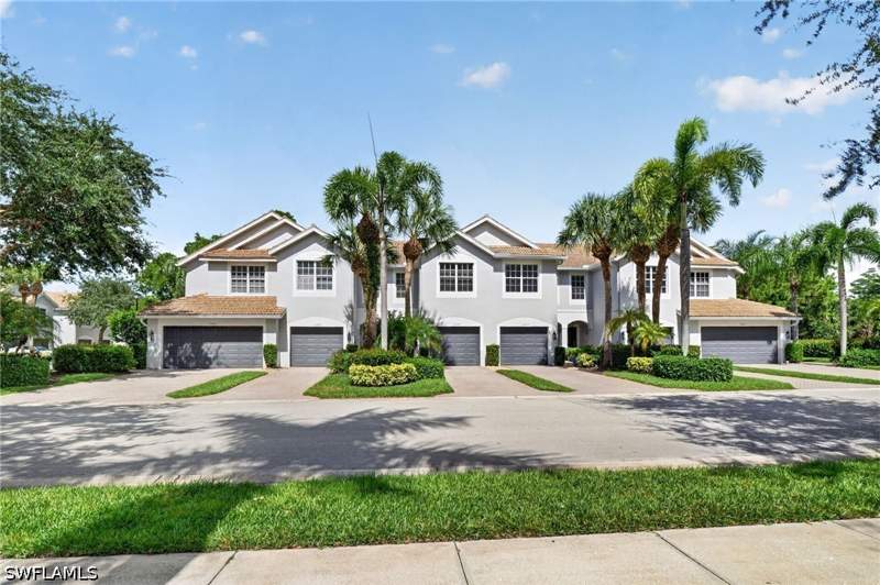 3 bedroom Townhouse at 15995 Caldera Ln, Milano, Naples — photo 2