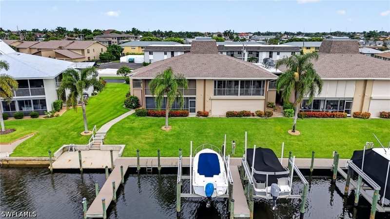 3 bedroom Condominium at 4025 SE 19th Pl 209, Coral Reef Condo, Cape Coral — photo 1