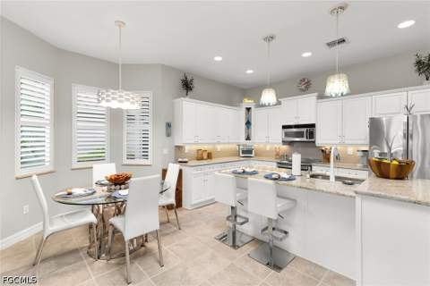 14610 Laguna Dr, Fort Myers FL - photo 6 of 36