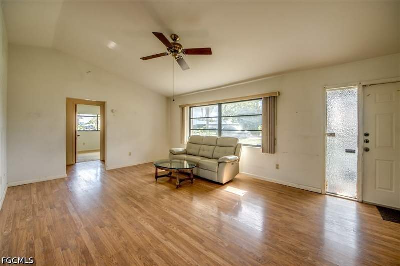 3 bedroom SingleFamilyResidence at 3810 SW 7th Ave, Cape Coral, Cape Coral — photo 4