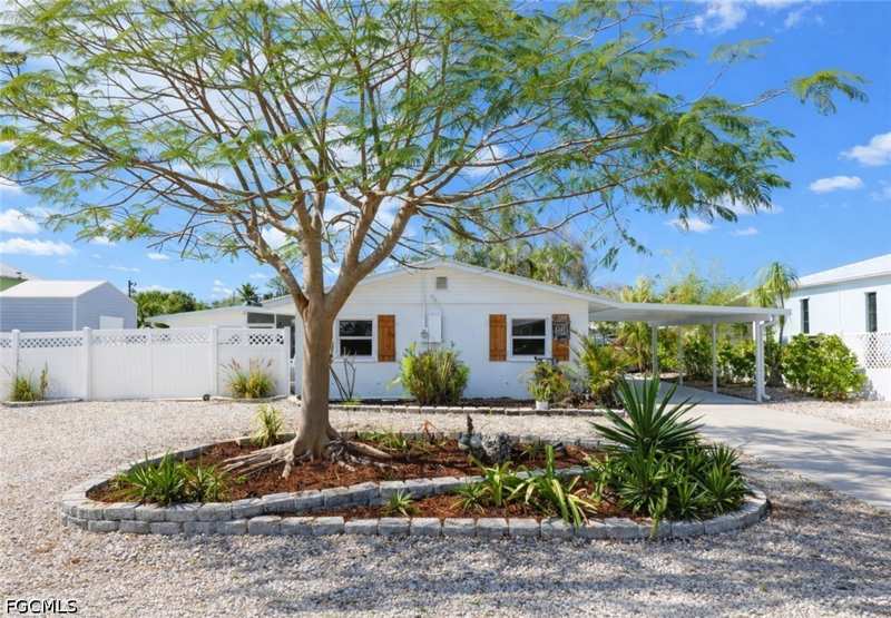 2 bedroom SingleFamilyResidence at 16191 Porto Bello St, Knights Bokeelia Isle, Bokeelia — photo 1