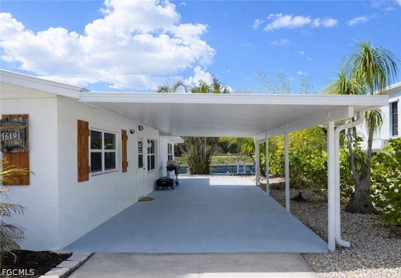 2 bedroom SingleFamilyResidence at 16191 Porto Bello St, Knights Bokeelia Isle, Bokeelia — photo 3