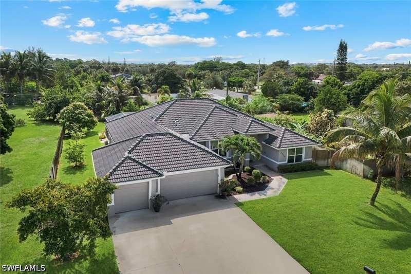 4 bedroom SingleFamilyResidence at 27741 S Roslin Pl, Bonita Springs, Bonita Springs — photo 1
