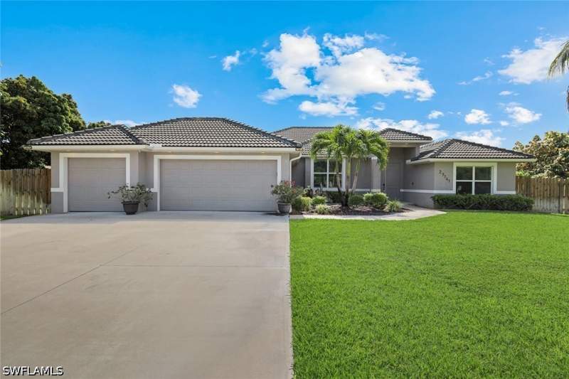 4 bedroom SingleFamilyResidence at 27741 S Roslin Pl, Bonita Springs, Bonita Springs — photo 2