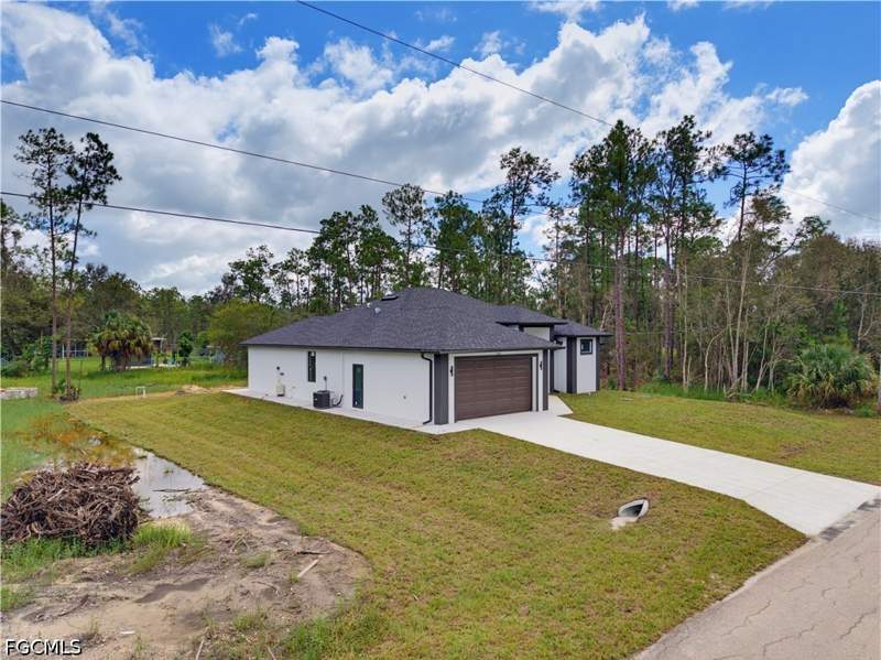 3 bedroom SingleFamilyResidence at 1318 Roosevelt Ave, Lehigh Acres, Lehigh Acres — photo 3