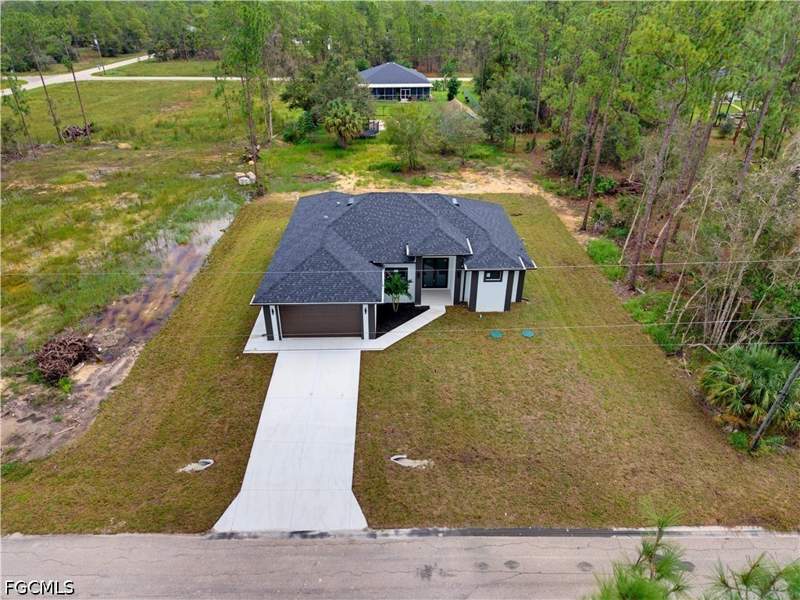 3 bedroom SingleFamilyResidence at 1318 Roosevelt Ave, Lehigh Acres, Lehigh Acres — photo 4