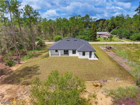 1318 Roosevelt Ave, Lehigh Acres FL - photo 8 of 60