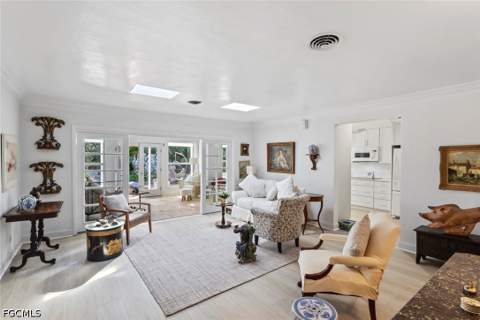 1348 Alcazar Ave, Fort Myers FL - photo 8 of 32