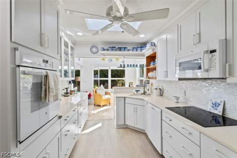 1348 Alcazar Ave, Fort Myers FL - photo 9 of 32