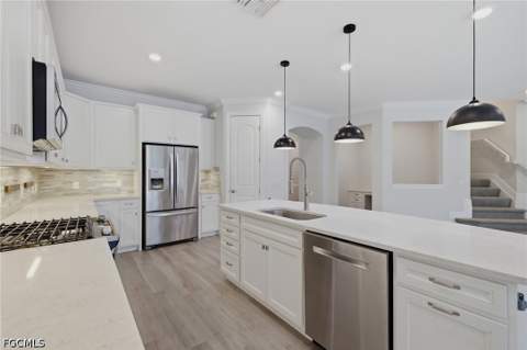 16277 Borelle Cir, Naples FL - photo 12 of 49