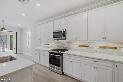 16277 Borelle Cir, Naples FL - photo 15 of 49