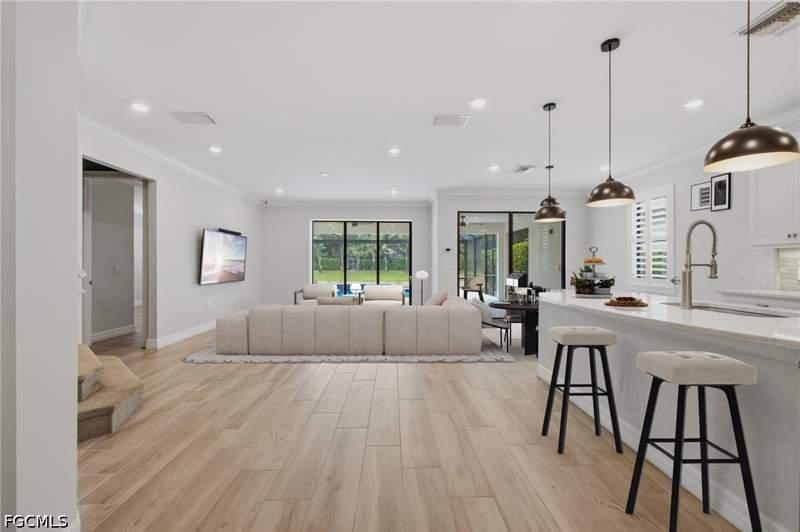 4 bedroom SingleFamilyResidence at 16277 Borelle Cir, Verona Pointe Estates, Naples — photo 5